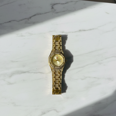 Luxury Gold Diamond-Studded Wrist Watch