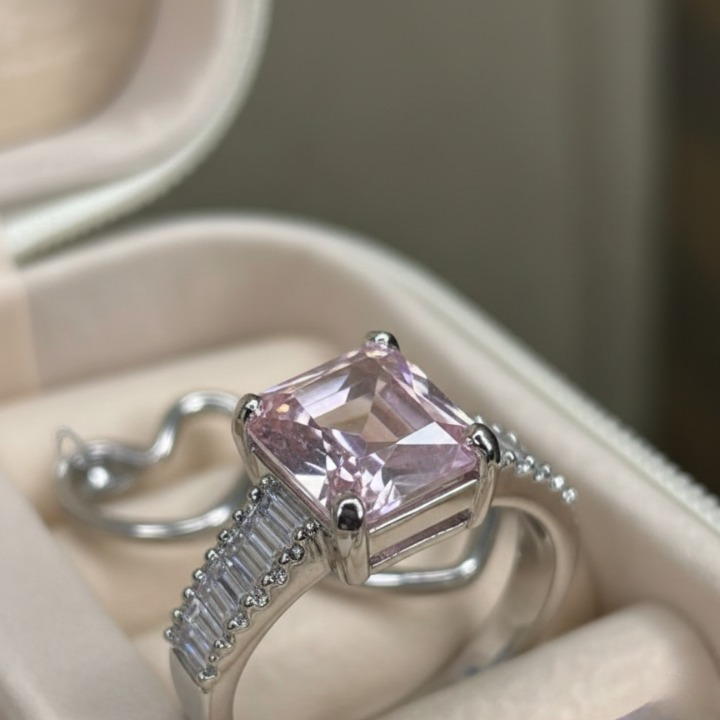Elegant Heart & Stone 5-Piece